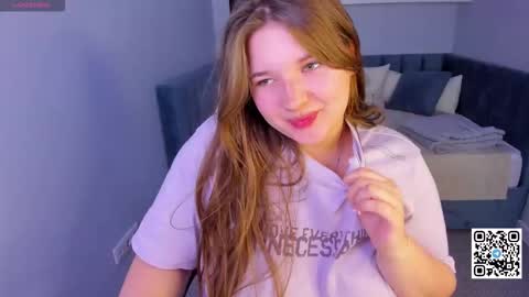 AmyGMT 2 Mon-Sun  0300am-0900am  online show from 10-18-25, 01:08