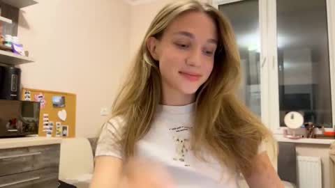 Amy Chill online show from 11-26-25, 05:36