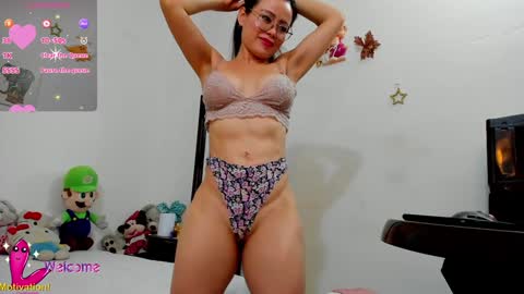 Amy online show from 02-06-25, 07:18