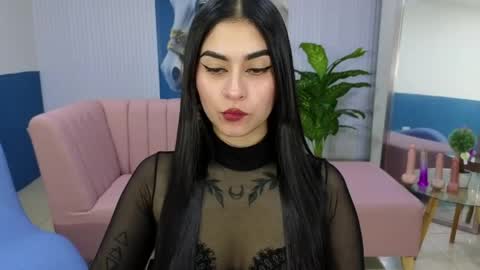 Snapshot of amy_lovelydoll chatting on 05-25-26, 07:20 Amy online show from 05-25-26, 07:20