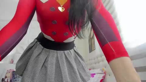 Amy Caroland online show from 10-31-25, 01:56