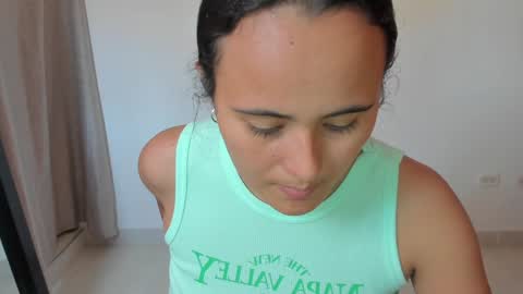 Snapshot of amy_riddle chatting on 01-22-25, 09:21 online show from 01-22-25, 09:21