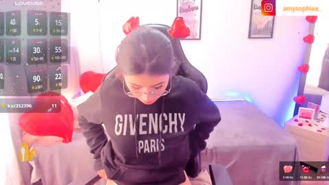 Amy sophia 3 online show from 02-05-25, 04:47