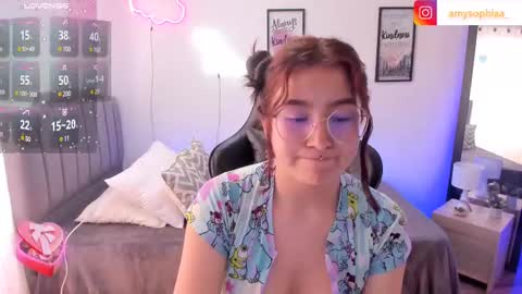 Amy sophia 3 online show from 03-07-25, 07:16