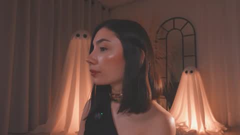 Amy Armstrong online show from 10-15-25, 01:50