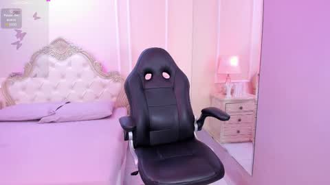 Amy online show from 10-06-25, 07:33