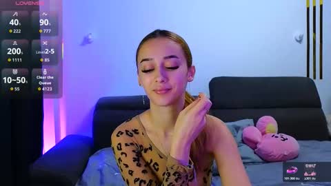 amykentt online show from 11-22-25, 03:44