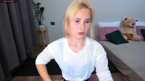 amymilson online show from 03-09-25, 05:06