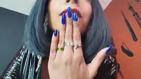 Amy Wong Grey online show from 12-18-24, 08:47