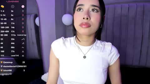 Snapshot of amyolimpo chatting on 02-04-25, 07:51 Amy ... Nice to meet u   thumb up me please its important online show from 02-04-25, 07:51