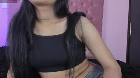 Snapshot of amyolimpo chatting on 02-27-25, 08:09 Amy ... Nice to meet u   thumb up me please its important online show from 02-27-25, 08:09