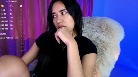 Snapshot of amyolimpo chatting on 09-16-25, 12:00 Amy ... Nice to meet u   thumb up me please its important online show from 09-16-25, 12:00
