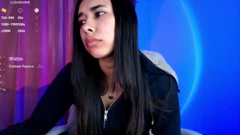 Snapshot of amyolimpo chatting on 09-19-25, 11:00 Amy ... Nice to meet u   thumb up me please its important online show from 09-19-25, 11:00