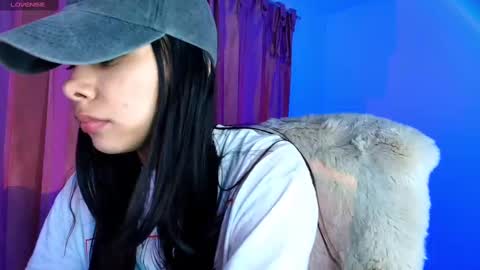Snapshot of amyolimpo chatting on 09-23-25, 11:08 Amy ... Nice to meet u   thumb up me please its important online show from 09-23-25, 11:08