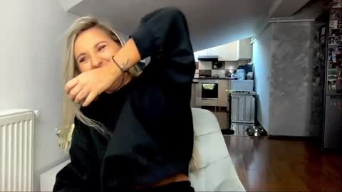 amyroberta92 online show from 01-18-25, 10:17