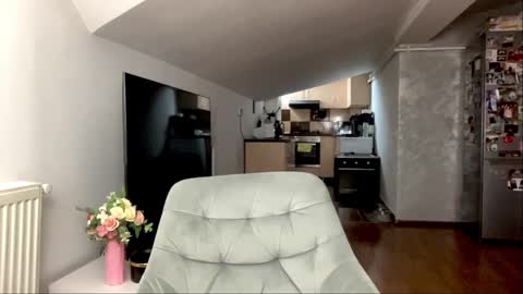 amyroberta92 online show from 02-12-25, 06:51