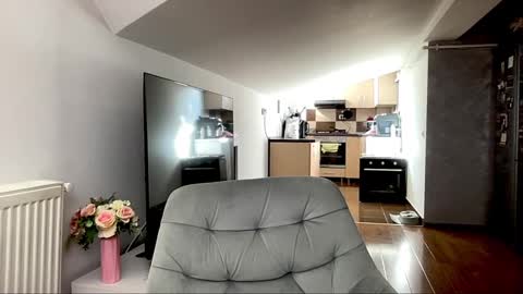 amyroberta92 online show from 03-04-25, 07:30