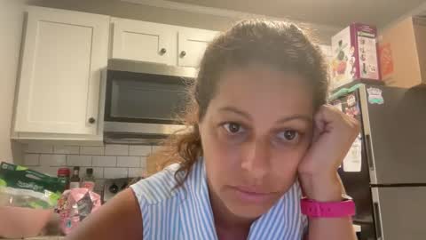 Amy Smilez online show from 09-26-25, 02:21