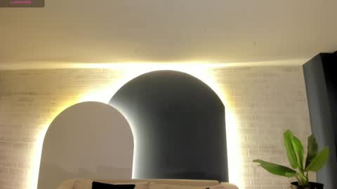 AMY WALKER online show from 02-06-25, 02:26