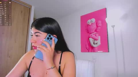 Snapshot of ana__f chatting on 10-06-25, 07:33 Ana online show from 10-06-25, 07:33