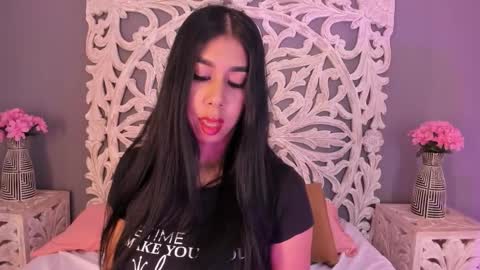 Ana Gonzalez online show from 11-24-25, 08:52