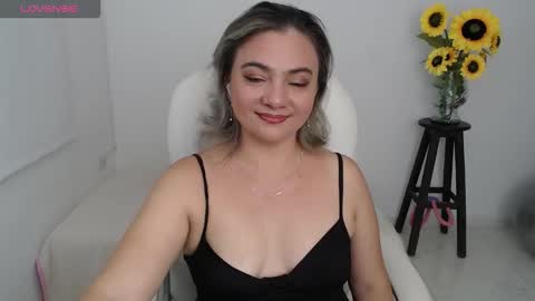  Ana  online show from 10-18-25, 11:49