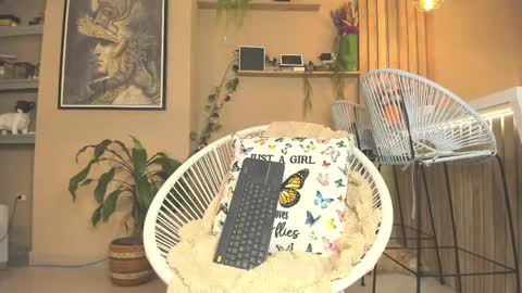 Ana Maria online show from 02-22-25, 09:04