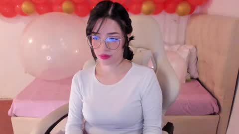 Im anna but you can call me as you want online show from 02-07-25, 04:35