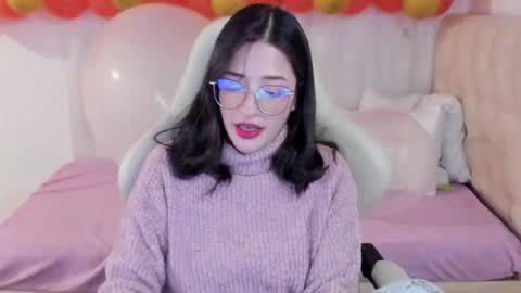 Im anna but you can call me as you want online show from 02-10-25, 10:19