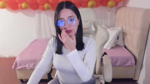 Im anna but you can call me as you want online show from 02-21-25, 12:38