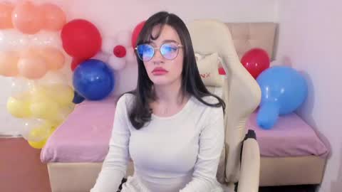 Im anna but you can call me as you want online show from 04-13-26, 09:09