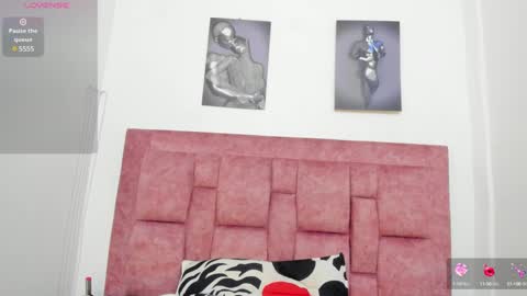 Ana online show from 02-25-25, 10:18