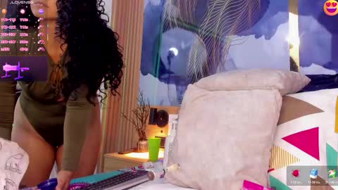 anabacker01 online show from 11-22-25, 07:02