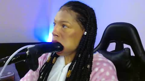 anabel alice gandara  online show from 01-19-25, 07:36