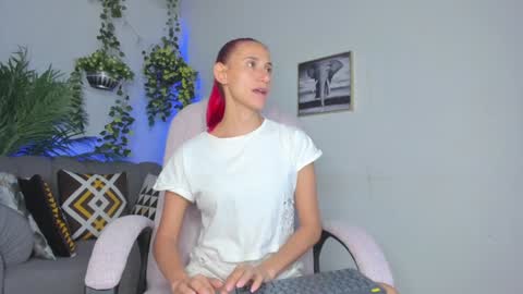 Anahi online show from 02-01-25, 11:32