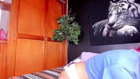 Anahi online show from 02-15-25, 07:06