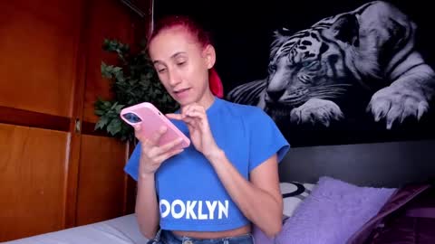 Anahi online show from 03-05-25, 02:46