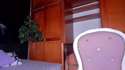 Anahi online show from 10-13-25, 11:38