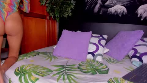 Anahi online show from 12-20-25, 03:30