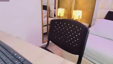 Anahi  online show from 10-07-25, 07:33