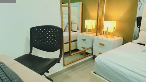 Anahi  online show from 10-31-25, 07:48