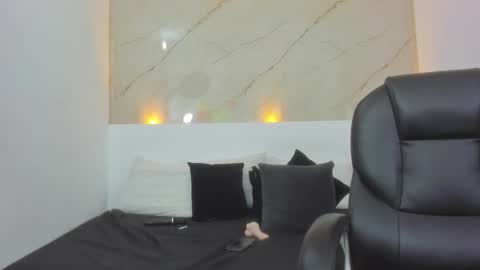 Anahii  online show from 02-18-25, 12:26