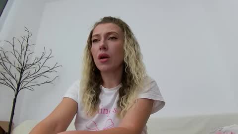 Snapshot of anaid_blaze2 chatting on 11-12-25, 04:40 anaid_blaze2 online show from 11-12-25, 04:40