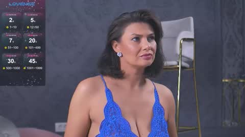 Snapshot of anaisleblanc chatting on 09-29-25, 03:44 Anais online show from 09-29-25, 03:44