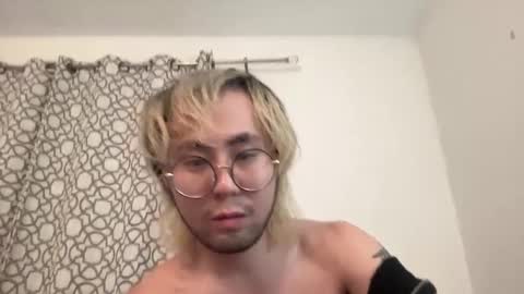 Snapshot of analasian108 chatting on 01-17-25, 05:00 Anal Asian online show from 01-17-25, 05:00