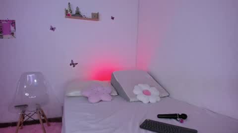 Ana online show from 02-04-25, 02:17