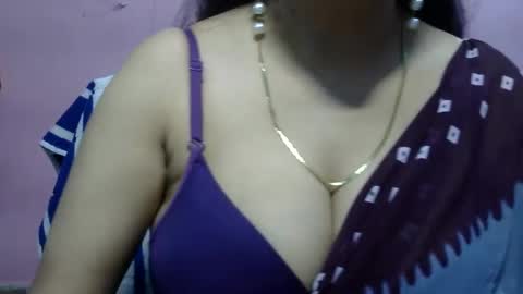 Snapshot of anamika794088 chatting on 02-01-25, 02:24 anamika794088 online show from 02-01-25, 02:24