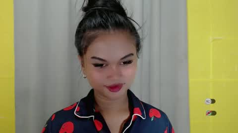 Snapshot of anaruru_ chatting on 01-12-25, 06:49 ANA online show from 01-12-25, 06:49