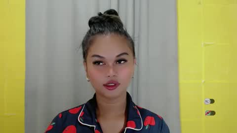 Snapshot of anaruru_ chatting on 01-17-25, 10:33 ANA online show from 01-17-25, 10:33