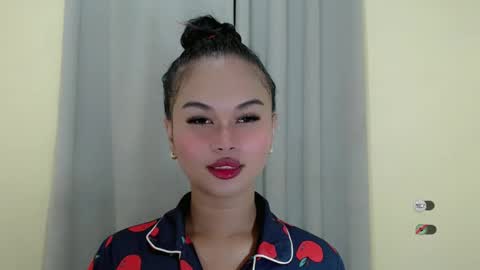 Snapshot of anaruru_ chatting on 02-11-25, 02:02 ANA online show from 02-11-25, 02:02